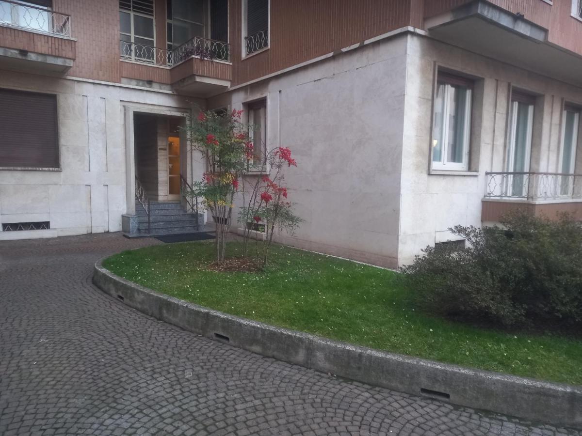 Bilocale 7 Piano Balcone Vista Skyline Apartment Milano Ngoại thất bức ảnh