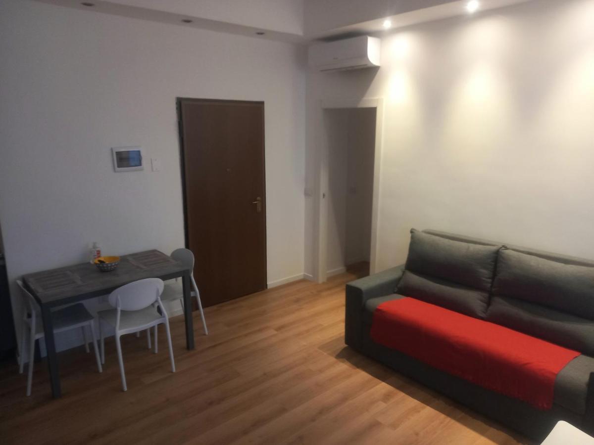 Bilocale 7 Piano Balcone Vista Skyline Apartment Milano Ngoại thất bức ảnh