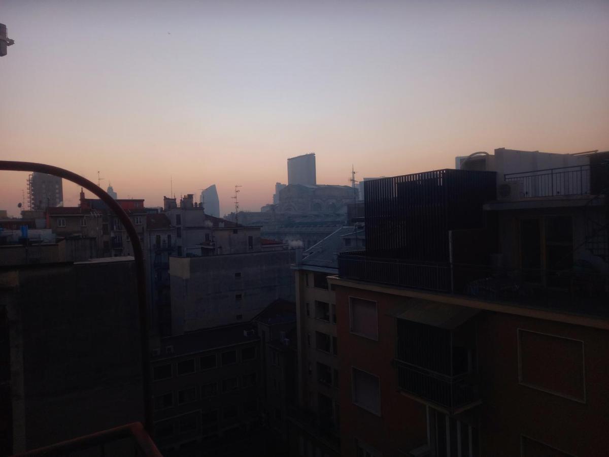 Bilocale 7 Piano Balcone Vista Skyline Apartment Milano Ngoại thất bức ảnh